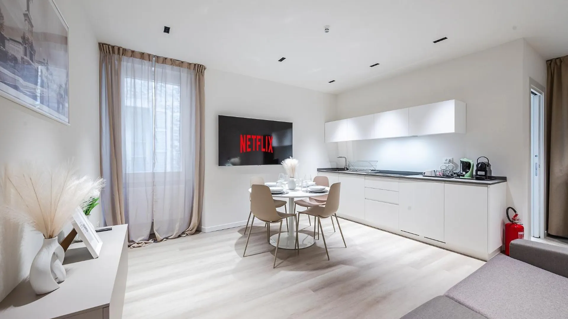 Arnaldo Apt Luxury E Design In Duomo Brescia Apartment