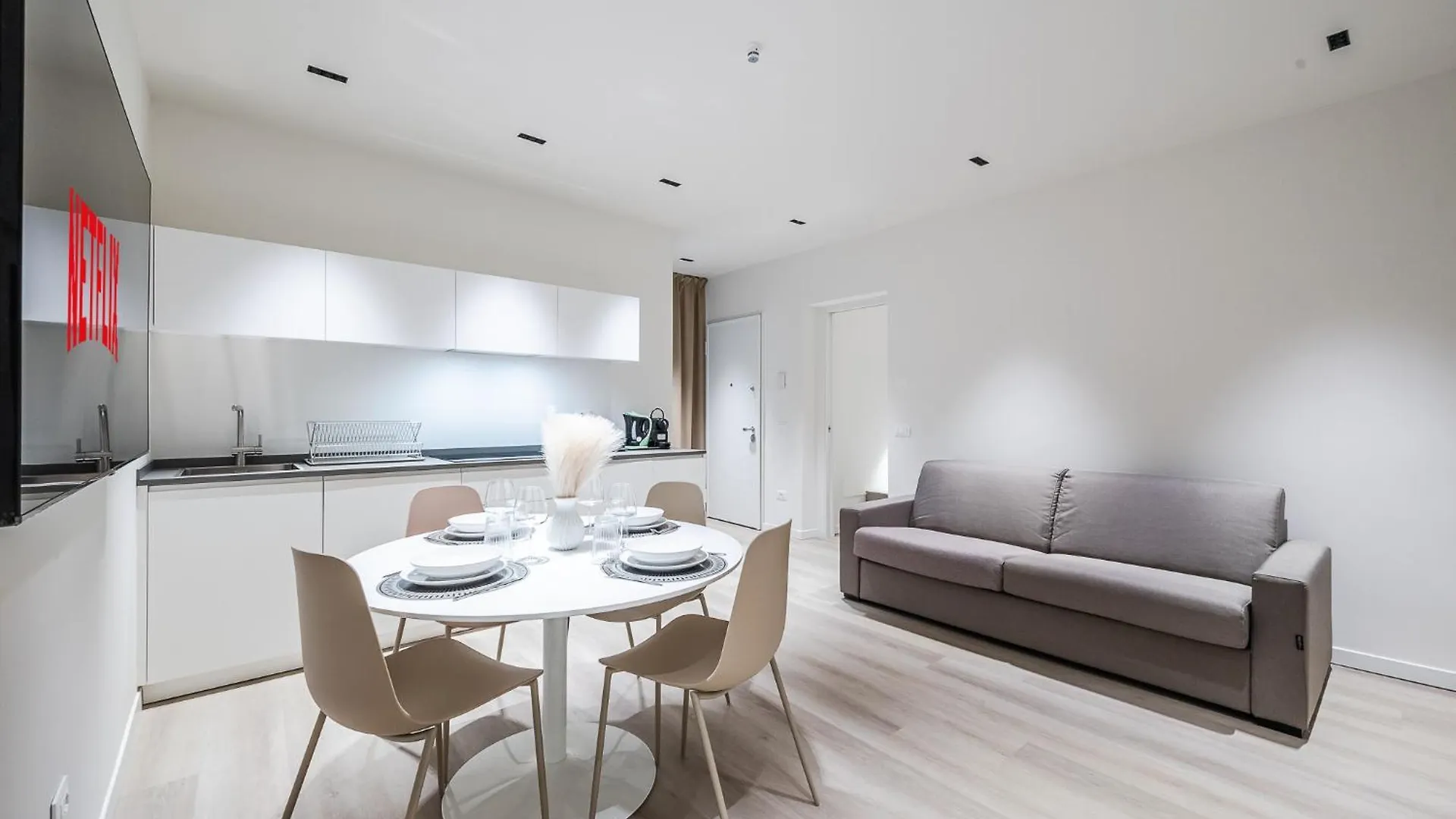 Arnaldo Apt Luxury E Design In Duomo location